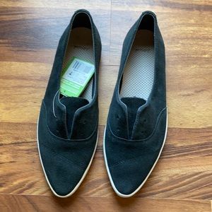Sanuk slip ons